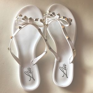 Jelly Flip Flop Style White Sandals Size 40 (US 10)